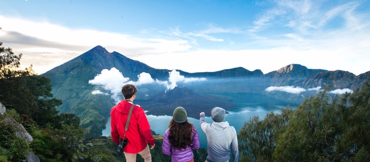About Us - Hiking Mount Rinjani Lombok